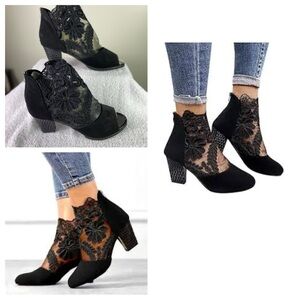 Women’s Sz 43 9.5-10 M Black Lace faux suede Ankle Boots open toe back zipper